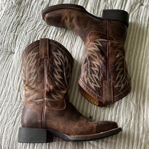 Shyanne leather cowgirl boots!
